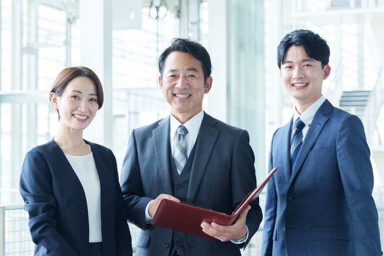 補助金申請を代行する担当スタッフ